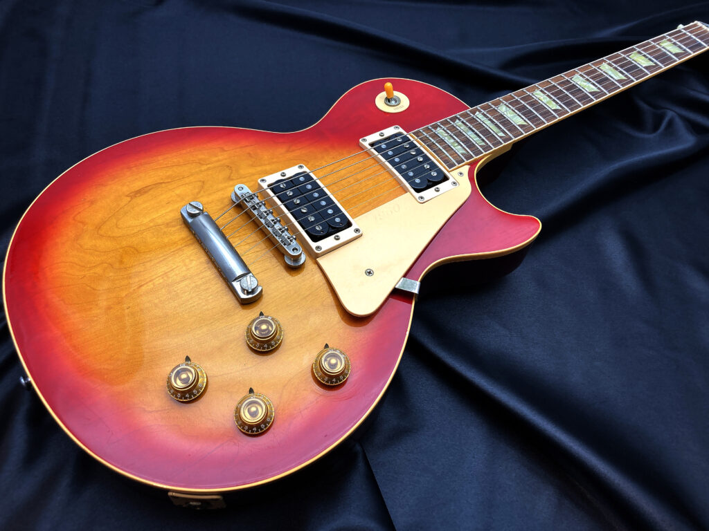 Gibson Les Paul Classic HS 1996年製 ギターを買取させて頂きました 
